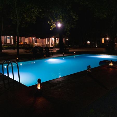 Tiger Trails Resort Tāla Buitenkant foto